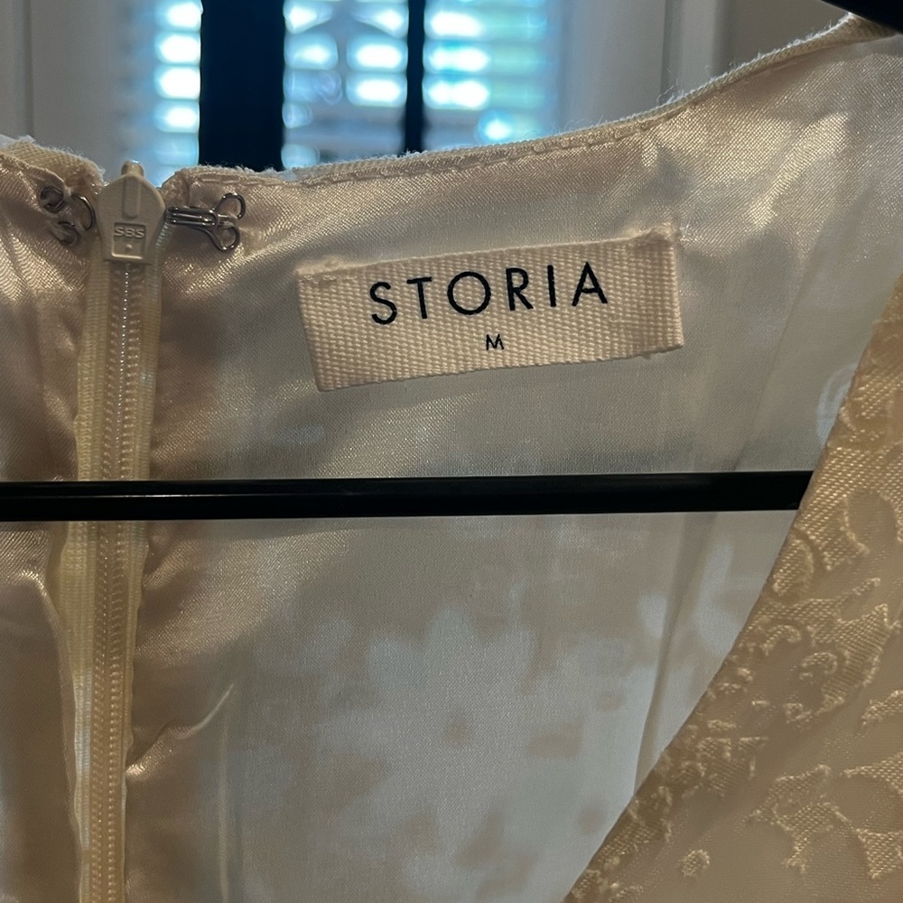 Storia Textured Baby Doll Mini Dress - Picture 12 of 17